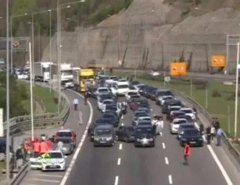 Yola çıkacaklar dikkat! Bolu Dağı ulaşıma kapatıldı