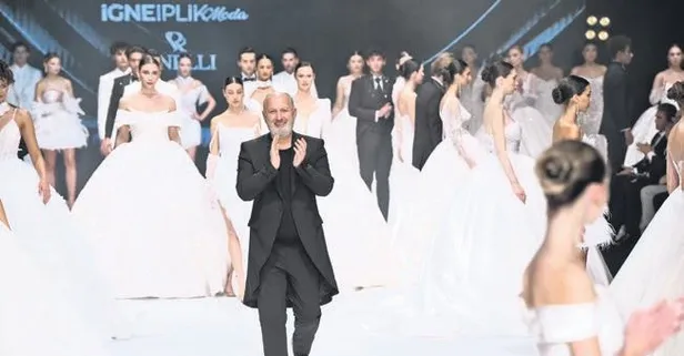 İzmir'de düzenlenen defile adeta göz kamaştırdı!