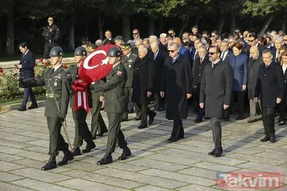 Devlet erkanı Atatürk’ü anma töreni için Anıtkabir’de