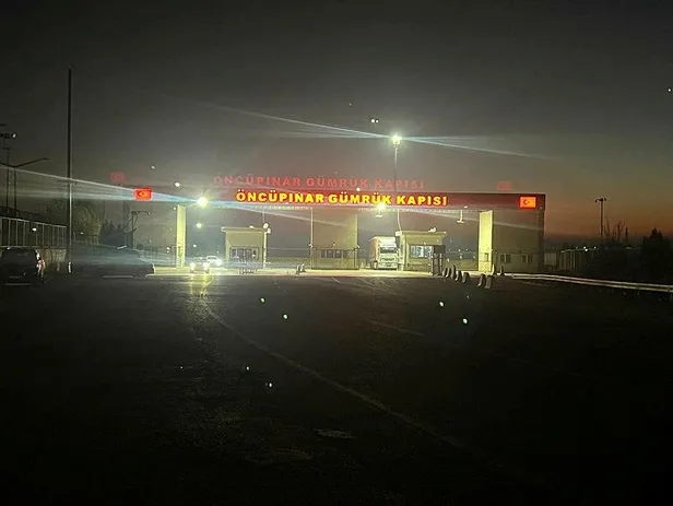 son-dakika-teror-orgutu-pkkdan-alcak-saldiri-oncupinari-roketlerle-hedef-aldilar-1674232609240.jpeg Terör örgütü PKK'dan alçak saldırı! Öncüpınar'ı roketlerle hedef aldılar... Anında karşılık!-2