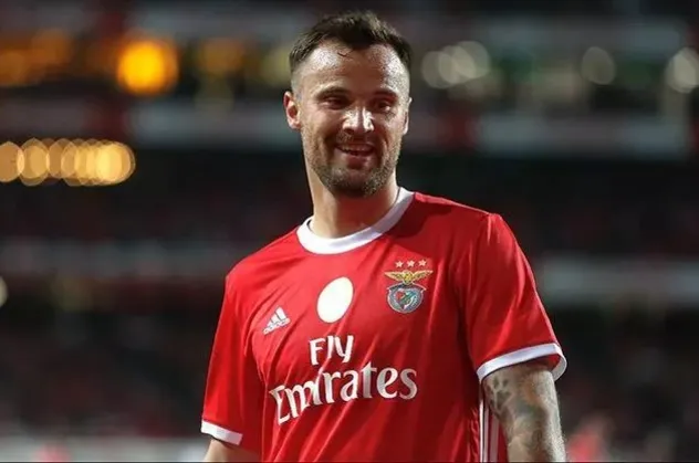 Seferovic Aslan oldu