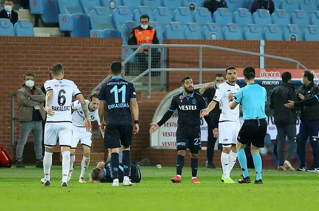 Trabzonspor-Denizlispor maçında, ikinci 'Ümit Öztürk' vakası Tugay Kaan Numanoğlu'ndan geldi