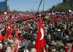 Kılıçdaroğlu CHP’lilerle Tandoğan’da buluştu