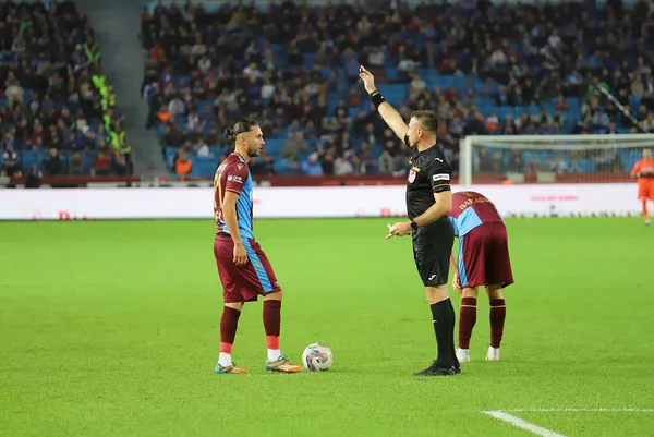 son-dakika-trabzonspor-evinde-kasimpasa-ile-berabere-kaldi-trabzonspor-0-0-kasimpasa-mac-sonucu-1665428599740.jpg SON DAKİKA | Trabzonspor evinde Kasımpaşa ile berabere kaldı | Trabzonspor 0 - 0 Kasımpaşa MAÇ SONUCU-4