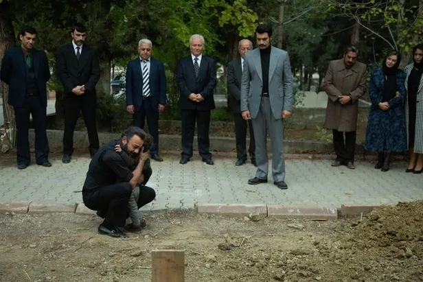 bir-zamanlar-cukurova-bugun-var-mi-neden-yok-bir-zamanlar-cukurova-yeni-bolum-ne-zaman-14-ocak-atv-yayin-akisi-1610639435295.jpg Bir Zamanlar Çukurova bugün var mı, neden yok? Bir Zamanlar Çukurova yeni bölüm ne zaman? 14 Ocak ATV yayın akışı-7