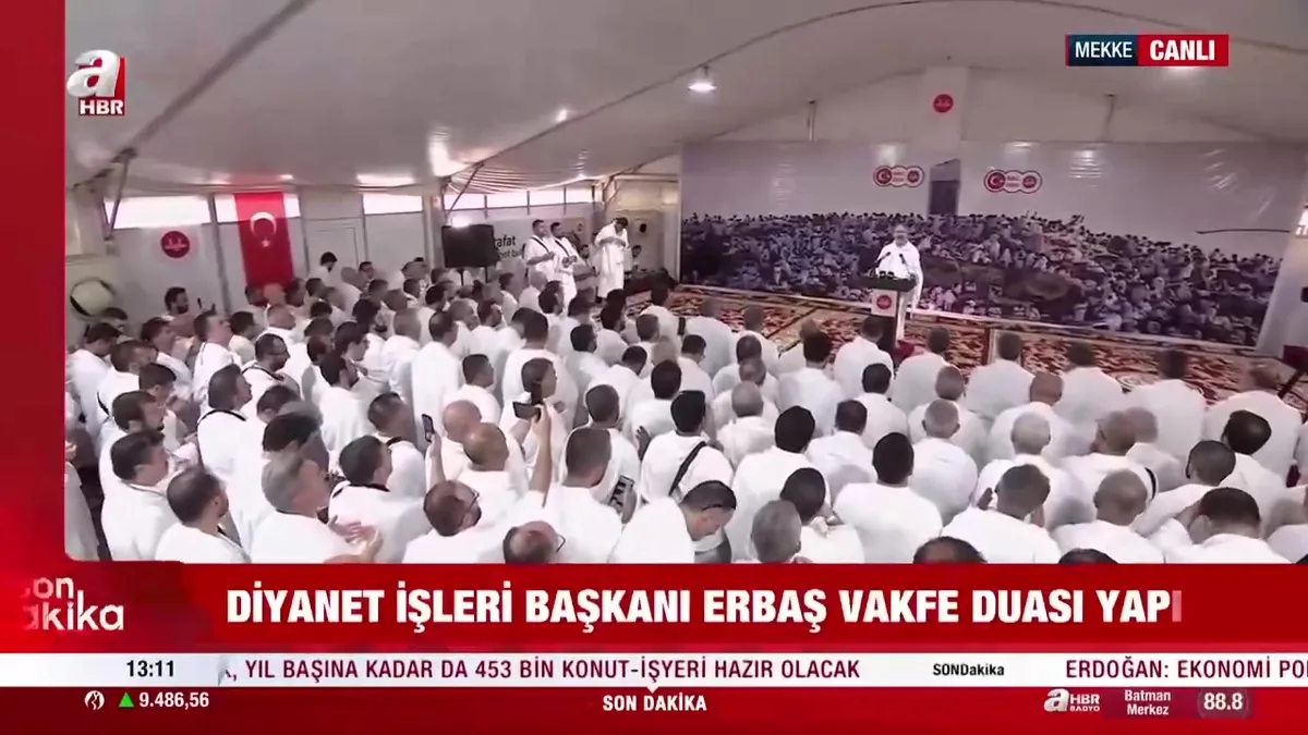 Diyanet İşleri Başkanı Ali Erbaş Vakfe duası yaptı