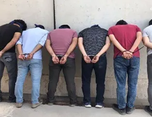 Bayrağımızı indirmeye çalışan 6 provokatör paket!