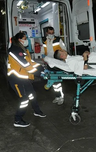 Kardeş kavgası! Bacağından bıçakladı