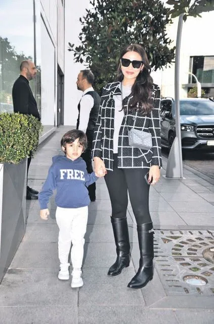 mustafa-mert-koc-ile-aylar-once-ayrilan-melisa-asli-pamuk-gecmise-sunger-cekti-1674417006415.jpeg Mustafa Mert Koç ile aylar önce ayrılan Melisa Aslı Pamuk, geçmişe sünger çekti-8