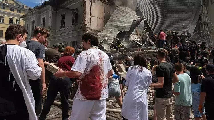 baskan-erdogandan-nato-savasin-tarafi-olmasin-uyarisi-abd-ve-ingiltere-yangina-korukle-gidiyor-ukraynaya-tarih-1720594511497.jpeg Başkan Erdoğan'dan "NATO savaşın tarafı olmasın" uyarısı! ABD ve İngiltere yangına körükle gidiyor: "Ukrayna'ya tarihi destek vereceğiz"-6