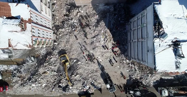 Son dakika: Cumhurbaşkanı Yardımcısı Cevdet Yılmaz'dan deprem bölgesi açıklaması: 10 bin yeni akıllı ve yeşil imalathane inşa edilecek