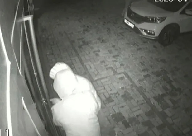 son-dakikapandemi-cetesi-cokertildi-10-kisi-gozaltina-alindi-1591967949762.jpg Son dakika:“Pandemi çetesi” çökertildi, 10 kişi gözaltına alındı!-3