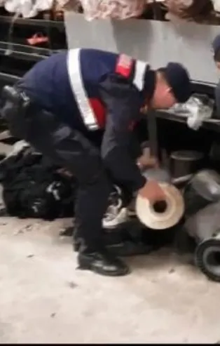 Yed-i Emin deposunda vinçli vurgun! Değeri dudak uçuklattı