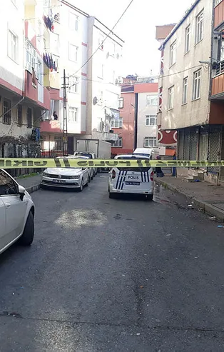 Bağcılar'da kan donduran cinayet! Aynı evde yaşadığı kişi tarafından öldürüldü