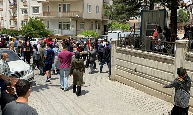 Koronavirüs gölgesinde yapılan LGS'de veliler sınıfta kaldı!-4