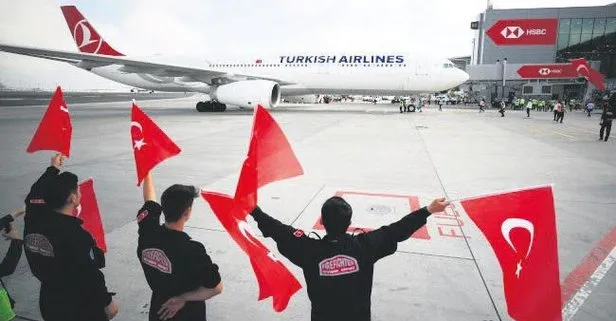 Milli Takım İstanbul’da bayraklarla karşılandı