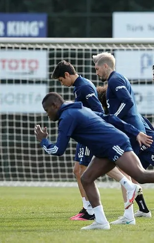 Fenerbahçe’den derbiye 4x4’lük hazırlık!