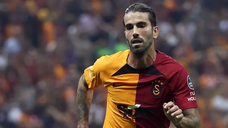 galatasarayda-erden-timur-depremi-sonrasi-ayriliklar-arka-arkaya-resmi-imzalar-bekleniyor-1717686418302.jpg Galatasaray'da Erden Timur depremi sonrası ayrılıklar arka arkaya! Resmi imzalar bekleniyor-11