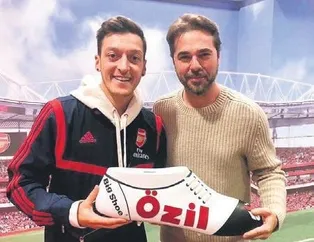 Özil konuklar!