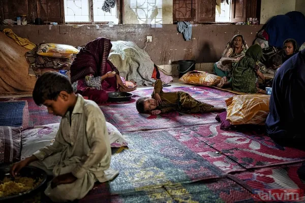 Pakistan'da felaket üstüne felaket! Selin ardından salgın hastalık vurdu - 12