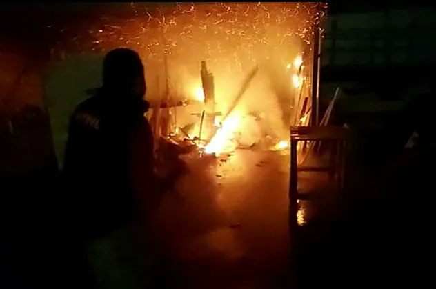 Son dakika: Kocaeli Gebze'de palet fabrikasında yangın