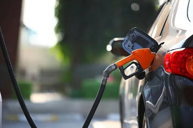Son dakika: Motorin ve benzin fiyatlarına 18 kuruş zam