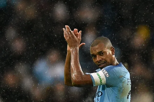 fernandinho-kariyerine-basladigi-atletico-paranaenseye-dondu-1656413184732.jpg