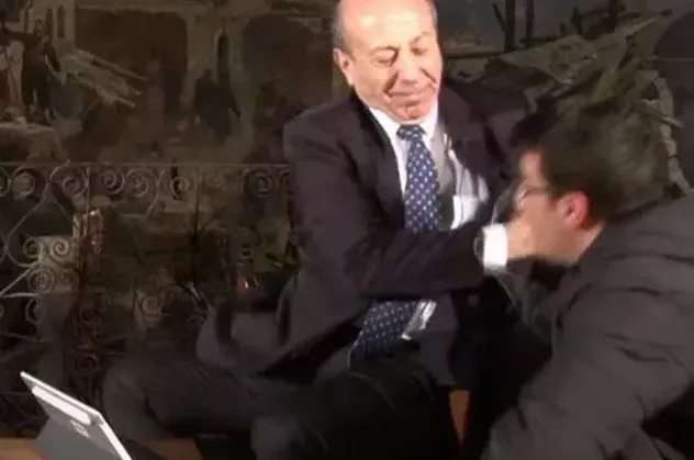 Ciner'den unutturma taktiği mi? "Muharrem Sarıkaya'nın köşesi ve programı duruyor sadece temsilcilikten istifa etti" iddiası