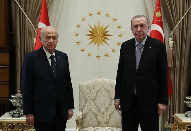son-dakika-baskan-erdogan-mhp-genel-baskani-bahceli-ile-bir-araya-gelecek-1646299032755.jpeg Son dakika: Başkan Erdoğan, MHP Genel Başkanı Bahçeli ile bir araya geldi-4