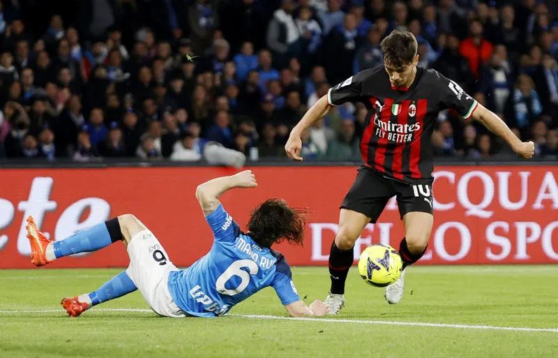 Galatasaray'dan dev transfer! Milan opsiyonu kullanmazsa... - 11