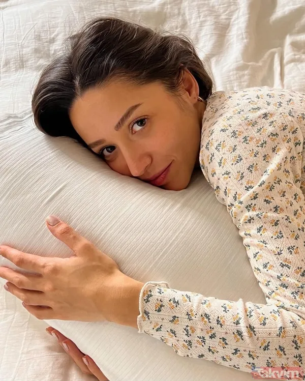 Zeynep Bastık’tan yatak paylaşımı! Kıyafeti ayrı pozları ayrı konuşuldu: “Bugün de donuyla...” 3 milyon TL zarar etmişti... - 16