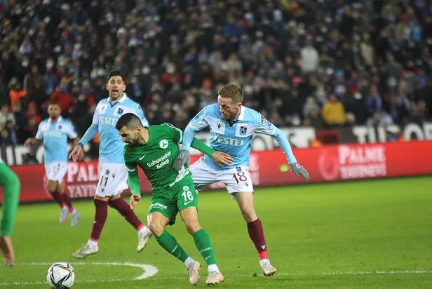 son-dakikalarda-2-penalti-atisini-degerlendiremeyen-trabzonspor-evinde-giresunspora-takildi-1-1-1642620071892.jpeg Son dakikalarda 2 penaltı atışını değerlendiremeyen Trabzonspor evinde Giresunspor'a takıldı: 1-1-18