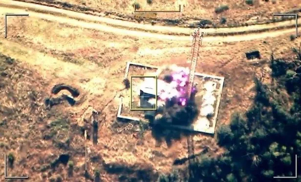 azerbaycan-karabagdaki-ermenilere-insani-yardim-gonderdi-ermeniler-kenti-atese-verdi-hedef-tahtasina-oturan-pa-1695459387062.jpeg Azerbaycan Karabağ'daki Ermenilere insani yardım gönderdi! Ermeniler kenti ateşe verdi: Hedef tahtasına oturan Paşinyan A ve B planını açıkladı! İşte bölgeden son durum-11