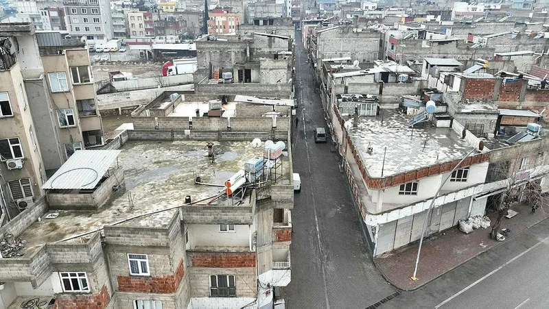 hava-durumu-1707983761524.jpeg Şanlıurfa'da gece saatlerinde etkisini artıran sağanak hayatı olumsuz etkiledi.