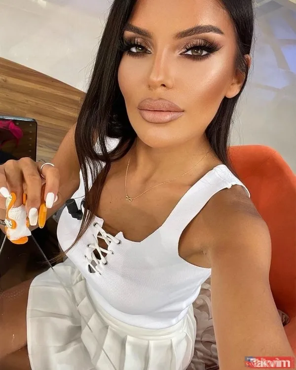 Hadise ile Mehmet Dinçerler'in aile tartışmasına Seren Serengil de dahil oldu işte olay sözler: "Hiçbir koca yapışık beden kabul etmez" - 11