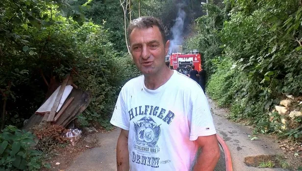 Sarıyer'de korku dolu anlar! 2 gecekondu yangın sonucu küle döndü-3