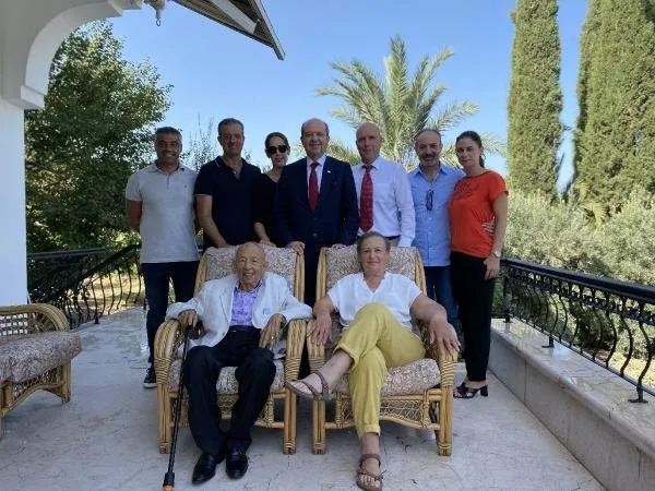 kktcde-cumhurbaskani-secilen-ersin-tatar-mazbatasini-aldi-1603123105096.jpg