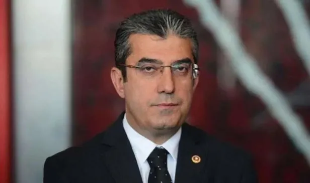 kim-bu-katilimci-ekremcilerden-hedef-sasirtma-hamlesi-topu-danismanlara-attilar-1689801756914.jpeg Kim bu katılımcı? 'Ekremci'lerden hedef şaşırtma hamlesi! Topu danışmanlara attılar-9