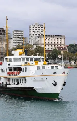 Yola çıkacaklar dikkat! Olumsuz hava koşulları deniz ulaşımını vurdu! İşte iptal edilen seferler