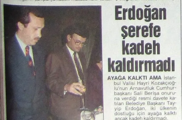 Erdoğan’ın belediye başkanı seçildikten sonra katıldığı ilk protokol yemeğinde mahalle baskısı!