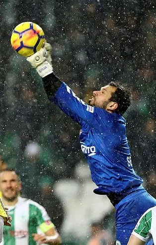 Beşiktaş Serkan Kırıntılı için bastırıyor