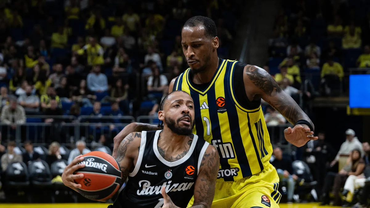 Fenerbahçe Tarfin, Partizan'ı 13 sayı farkla 74-61 yendi