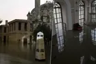 İstanbul’da sağanak yağış camileri vurdu: Tarihi Sadabat Camisi’ni su bastı... Kuledibi minaresi hasar gördü