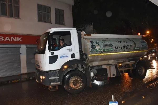 sanliurfayi-aniden-sel-vurdu-1652654675819.jpg Şanlıurfa'yı aniden sel vurdu!-2