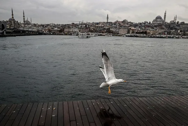Megakent İstanbul güne yağmurla uyandı! Yağışlar sürecek mi? 23 Şubat hava durumu-6