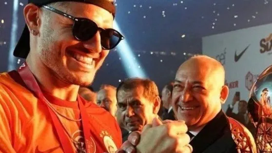 ▶️ Fenerbahçeden Icardi açıklaması: 📝 1 maçlık cezanın hikayesi, fotoğraftaki hayranlıkta gizli… 👈🏼