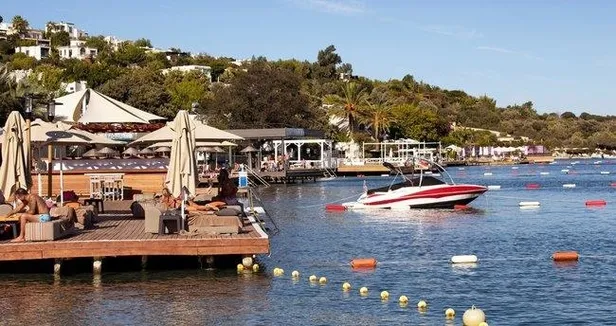 bodrumdaki-beach-ile-restoranlardan-1499-tllik-servis-bedeli-vurgunu-1655839731273.jpeg