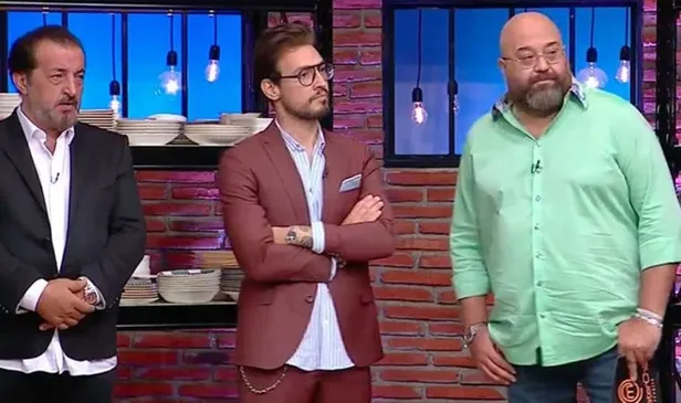 Masterchef Somer Sivrioğlu Mehmet Yalçınkaya kanlı bıçaklı oldu Danilo Zanna gidicekti o gidiyor! Araya para girdi 'ya o ya ben'-4