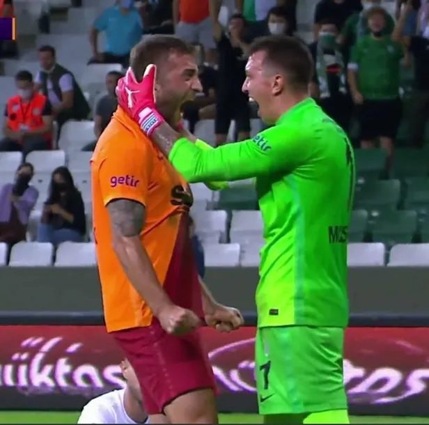 Galatasaraylı Alpaslan Öztürk deparı attı eşi Ebru Şancı'yı kıskandırdı 'benim peşimden böyle koşmadın'-6