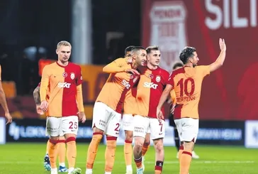 Galatasaray Teknik Direktörü Okan Buruk net konuştu: "2. yarıda kilidi açtık"